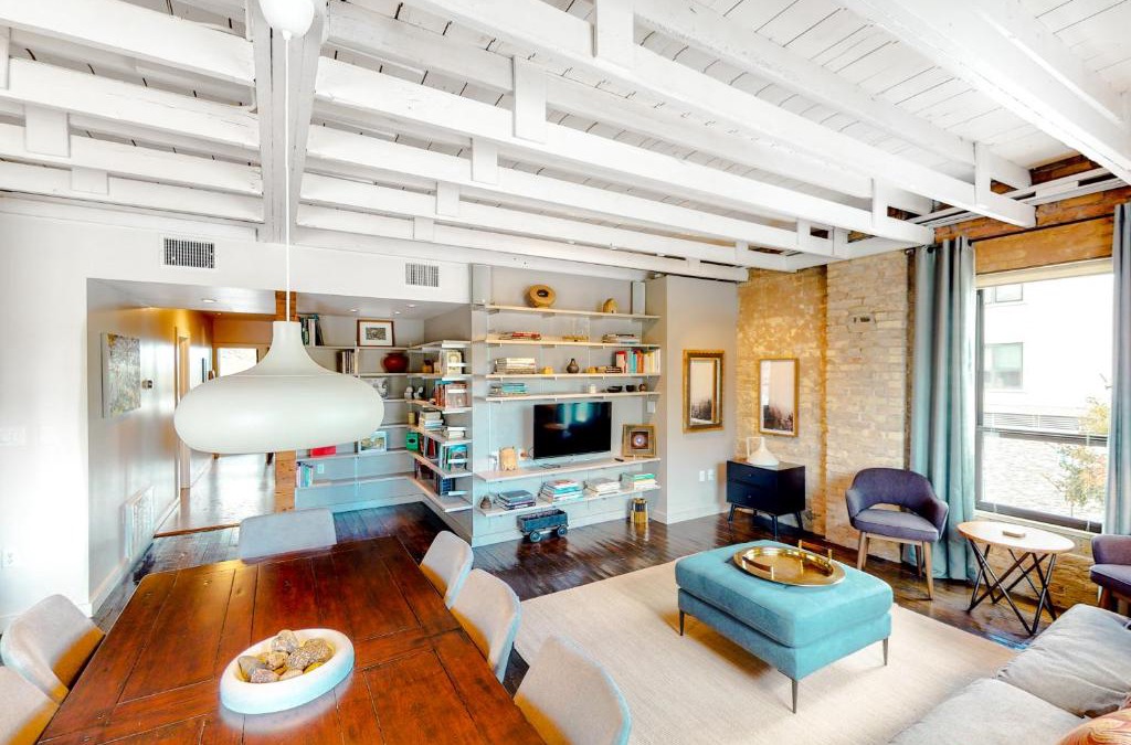 East Cesar Chavez Apartment | East 6th Historic Loft