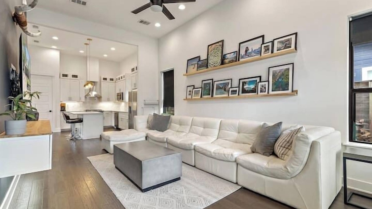 Chestnut House | East Austin, 4 BR, Modern - The Allen