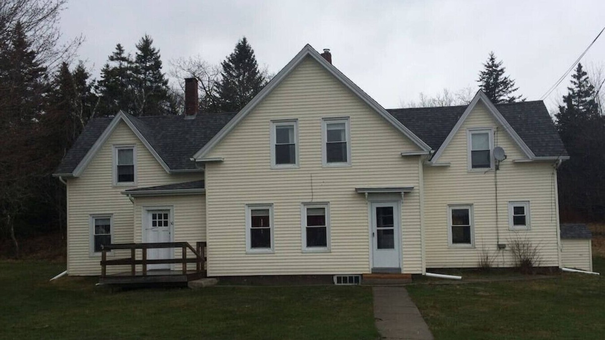 Vinalhaven House | East Boston Escape on Vinalhaven