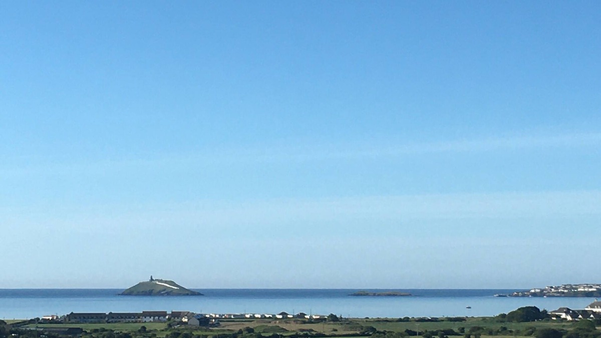 Garryvoe Apartment | East Cork Garryvoe, Panoramic Ballycotton Bay & Island View