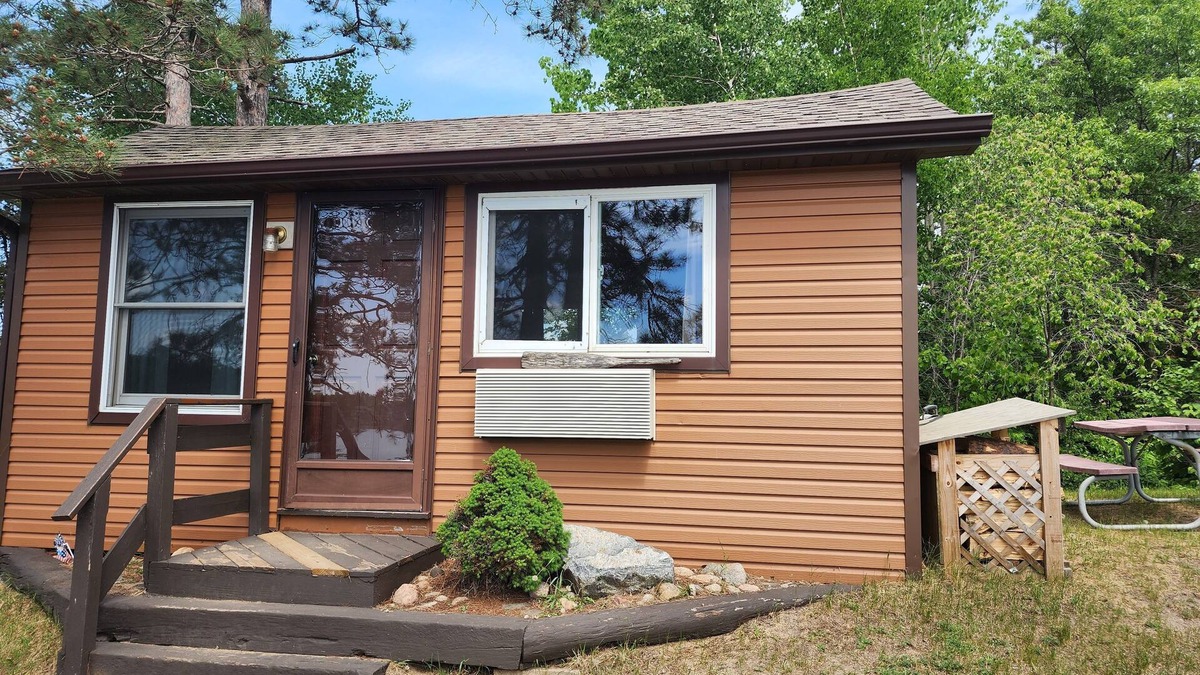 Nevis Resort | East Crooked Lake Cabin 1