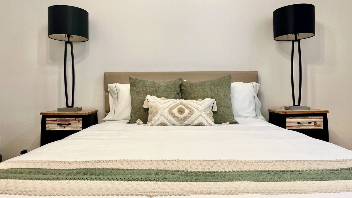 East Village Apartment | East Emerald Studio - Sleeps 3
