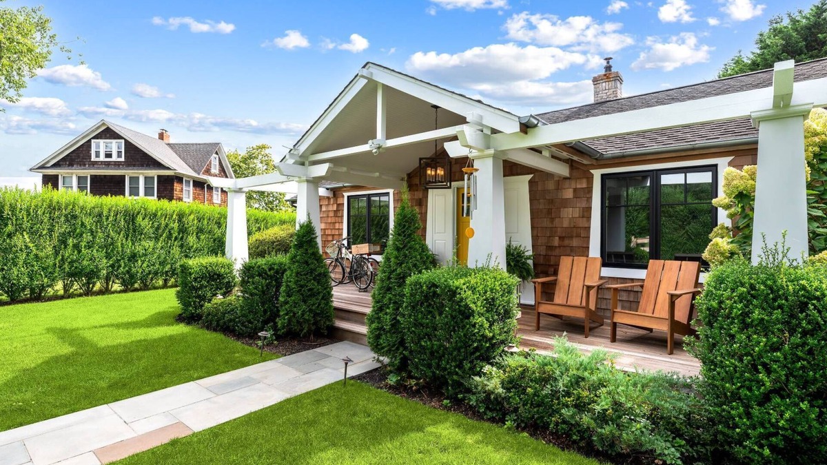 Village of East Hampton House | East Hampton Village Gem