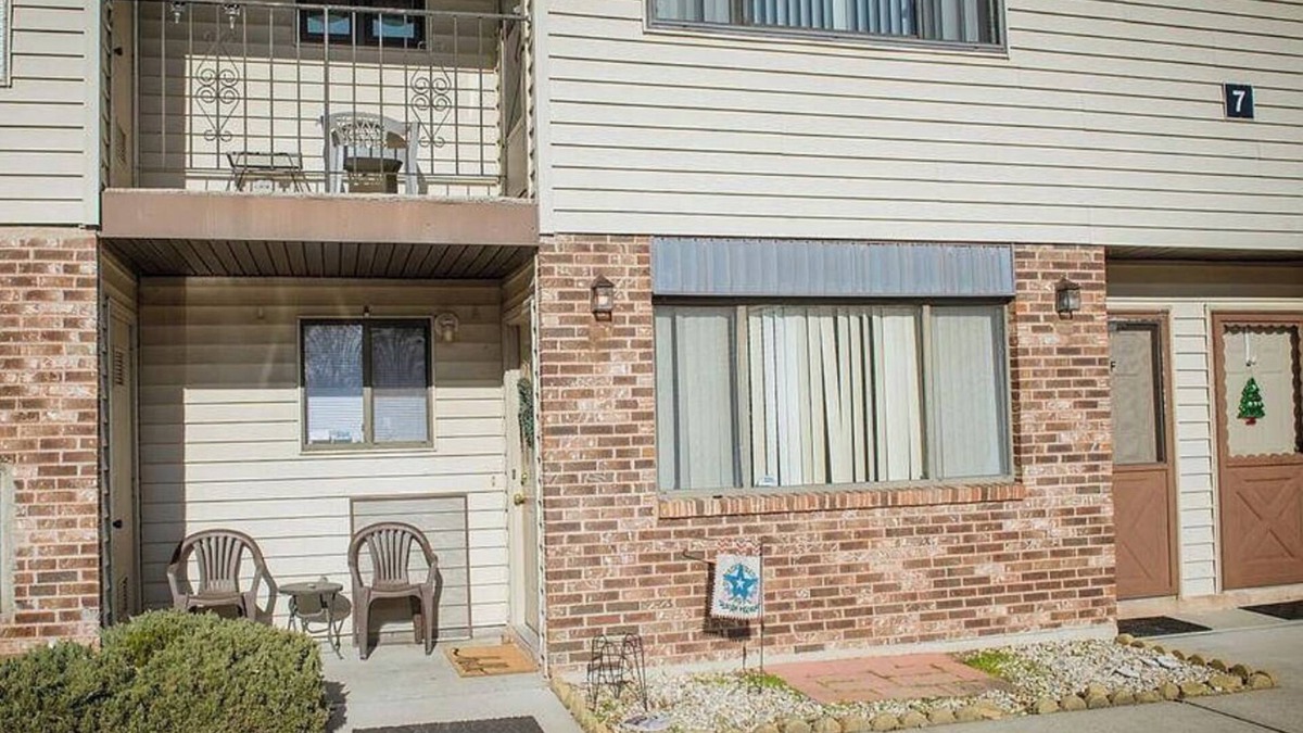 New Haven Condo | East haven a gateway , & still be connected to the real world at the same time