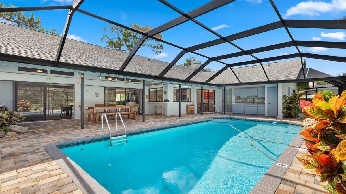 Palm Harbor House | EAST LAKE GEM ON THE GREEN 3 BED 2 BATH POOL HOME PERFECT FOR FAMILIES