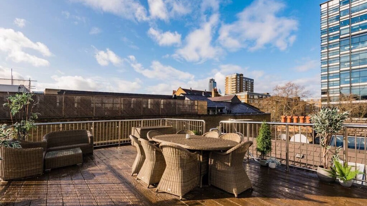 St Luke's Apartment | East London loft penthouse with epic roof terrace and loads of space