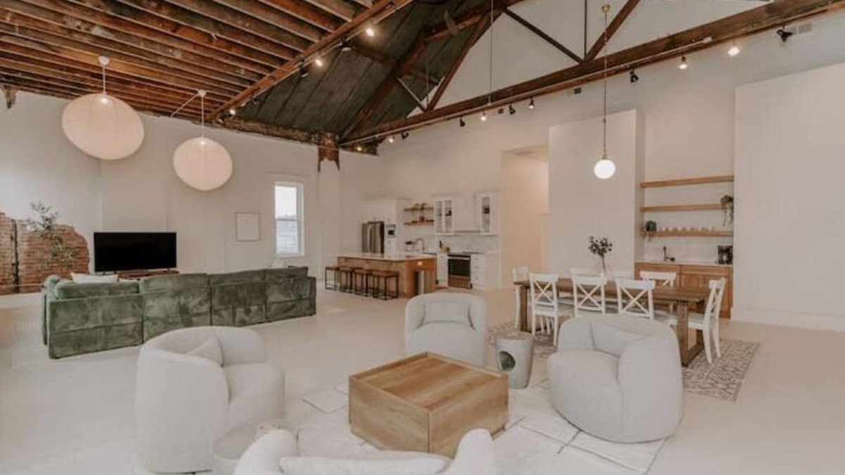 Madison Apartment | East Main Lofts -Roller Rink 301