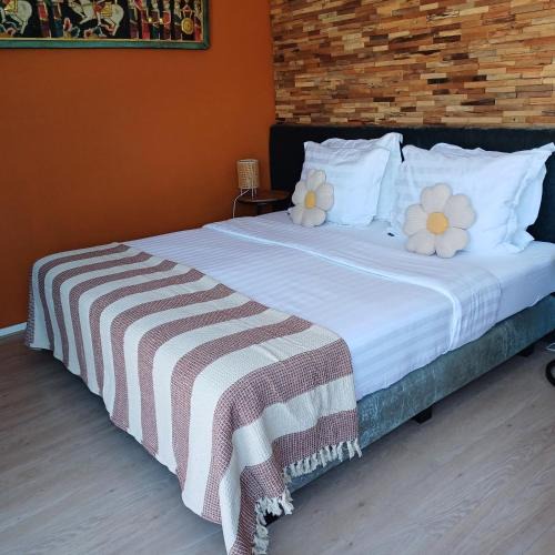 Municipality of Veenendaal Bed & Breakfast | East Meets West Bed and Breakfast