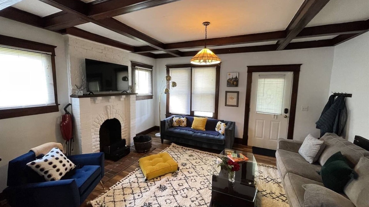 Greenwood House | East Nashville Cozy and Convenient - Fun Summer