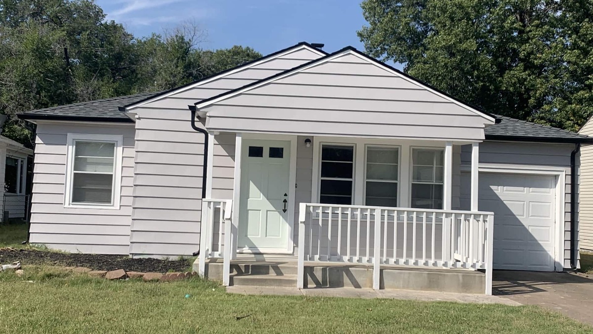 Wichita House | East Side 2BR - 1 BA Newly Remodeled Home