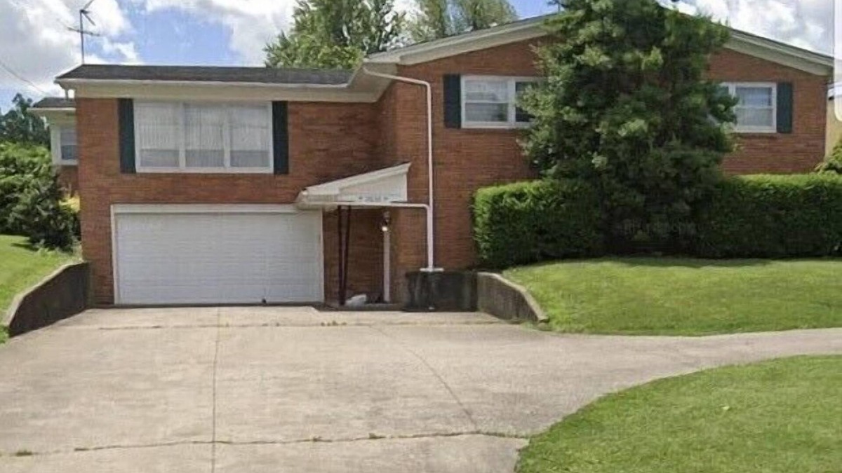 Owensboro House | East Side Large Home with Garage, Close to Everything~