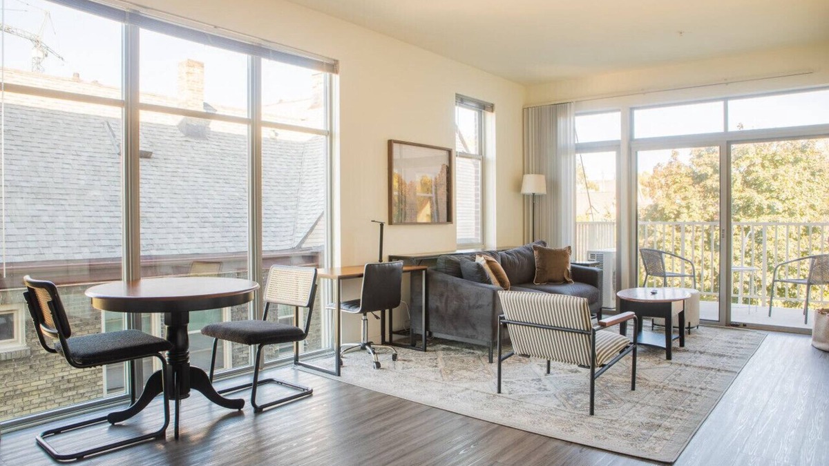 Yankee Hill Apartment | East Side Luxury 1BR Apt - Near Brady and Fiserv with Balcony