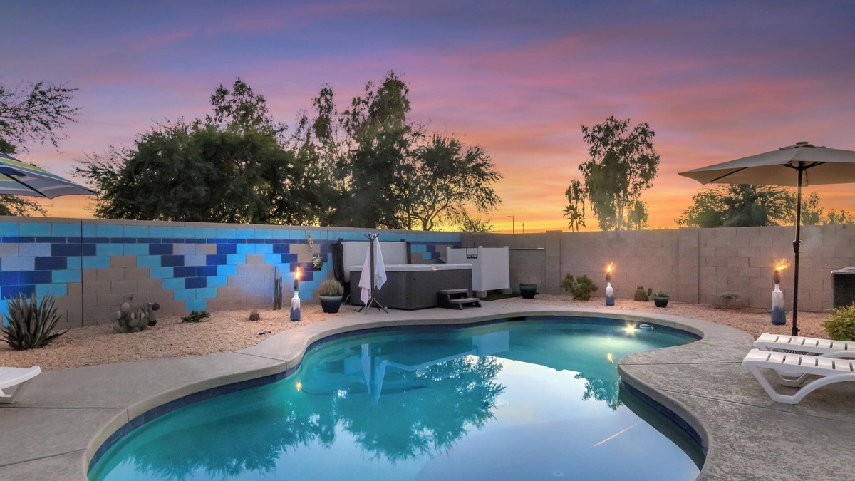 Magma Ranch House | East Valley Peaceful Oasis w/PRIVATE Pool that is HEATED at no extra cost