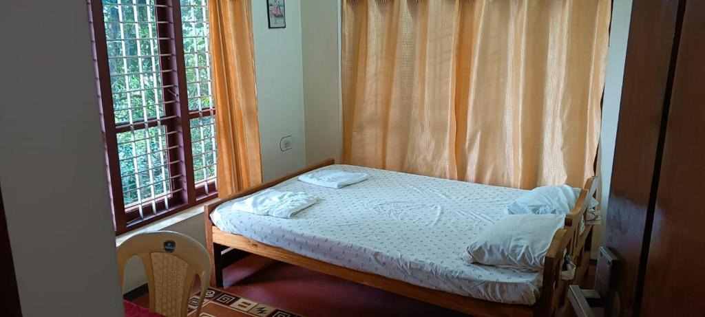 Pallivasal Apartment | East West Farm Homestay