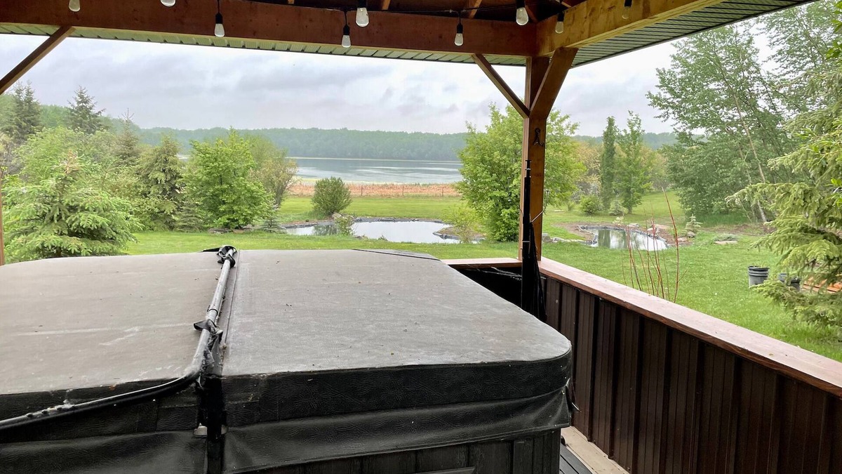 Central Alberta House | Eastern Bell— Lakeview Events
