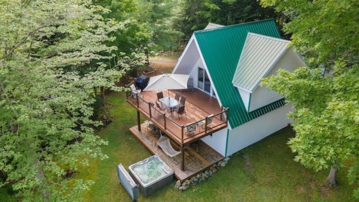 Memphremagog Regional County Municipality Cottage | Eastern Township's Getaway! Beach + Ski Haven