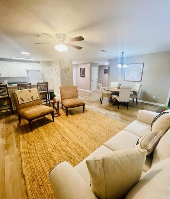 Hammond Apartment | EastGate 4A Cozy family retreat close to downtown Hammond