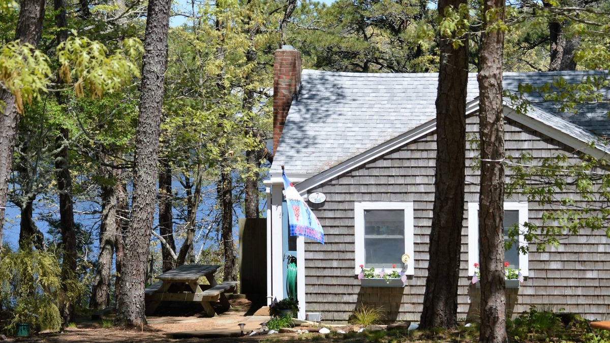 Eastham Cottage | Eastham Cottage on Minister's Pond with Outdoor Shower