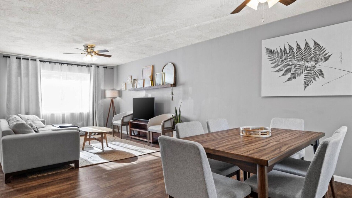 Doling House | Easy access to the interstate and all that Springfield has to offer.