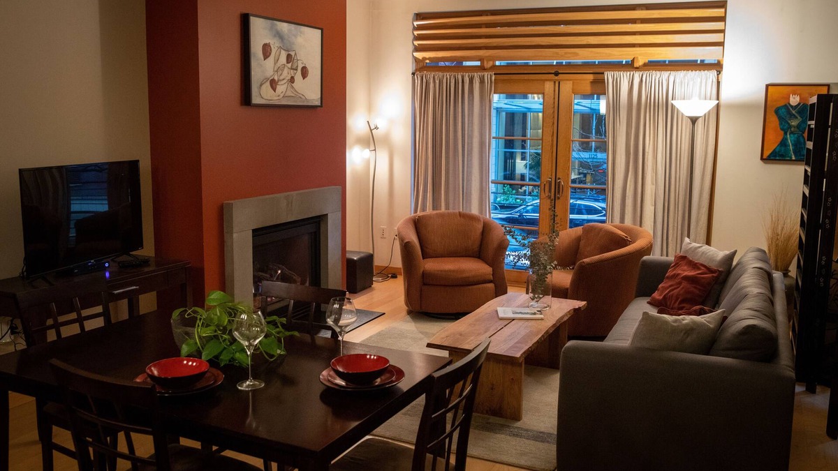 Pearl District Condo | Easy Living in the Heart of Pearl