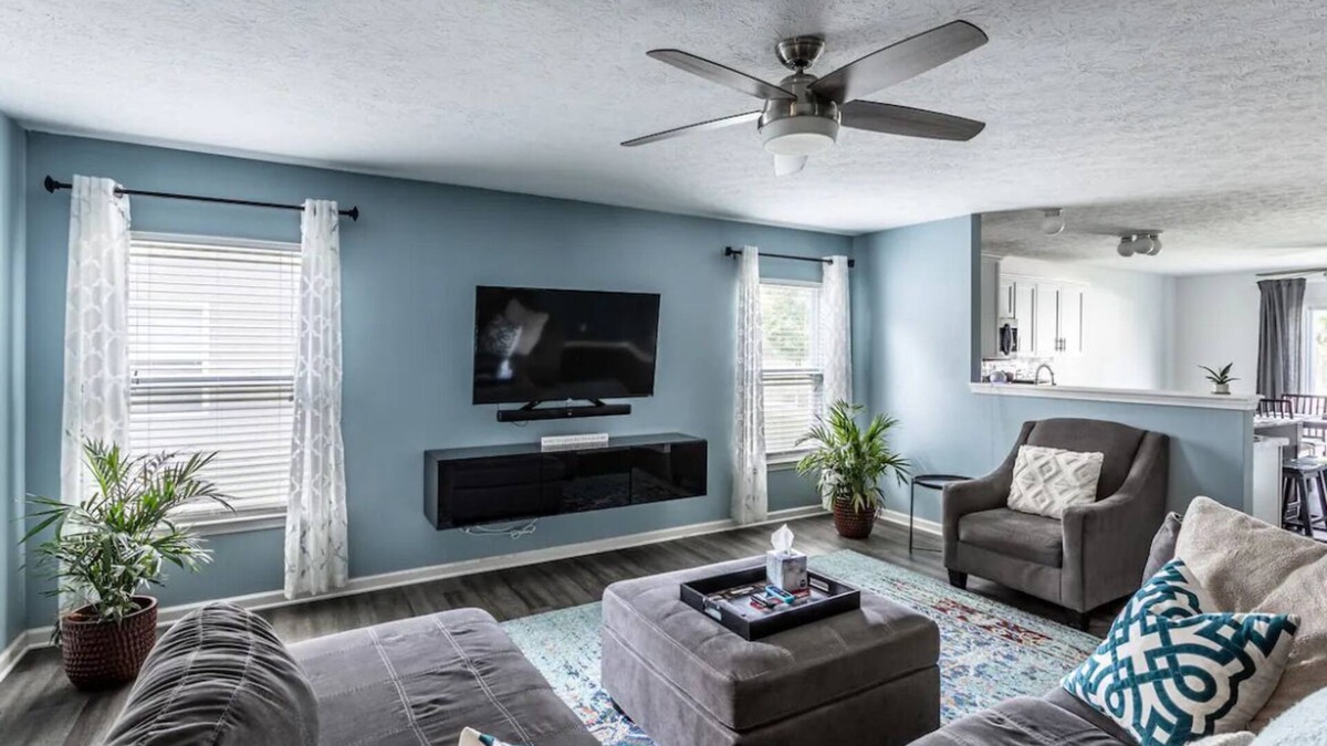 Noblesville House | Easy Living @ Noblesville Near Ruoff Center & Grand Park