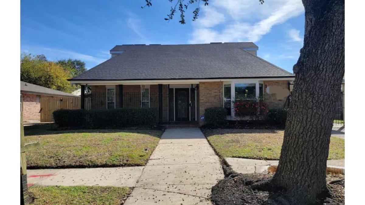 Little Woods House | Easy Uber to ALL Major Parades! Large Group!
