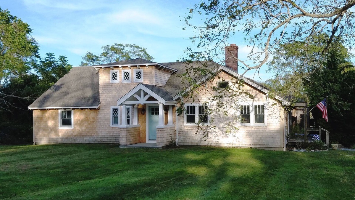 Little Compton House | Easy walk to quiet RI beaches