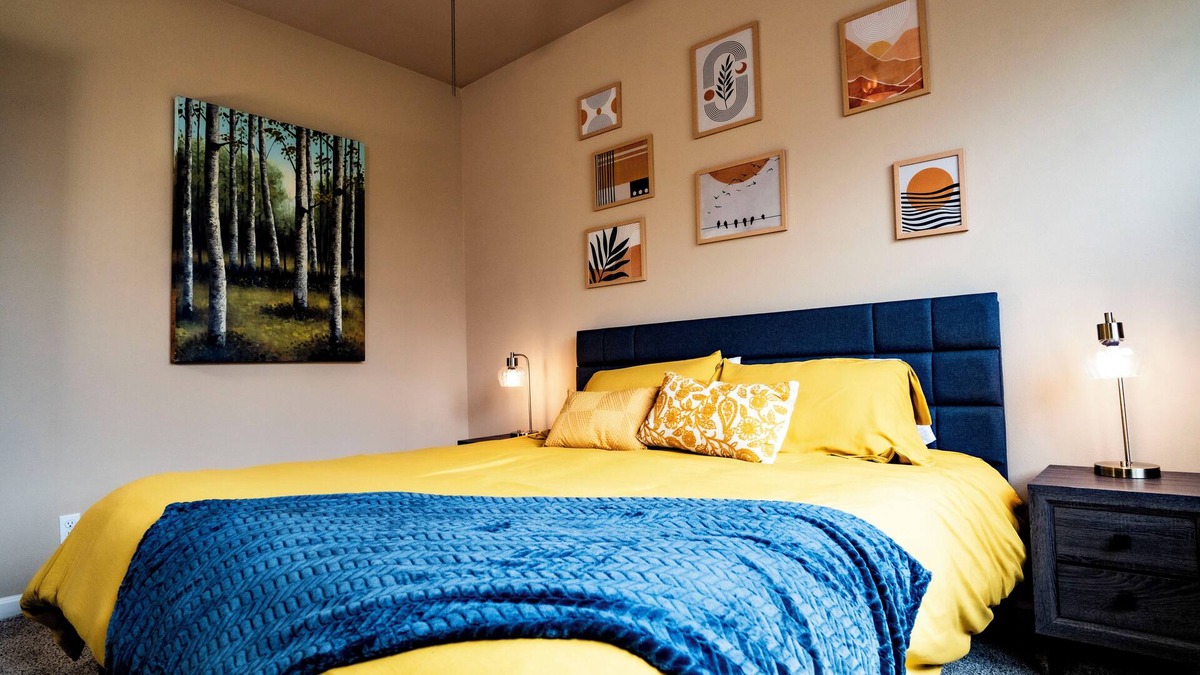 Midtown House | Eat-Sleep-Stroll-Repeat! Walkable Midtown 2BR Home