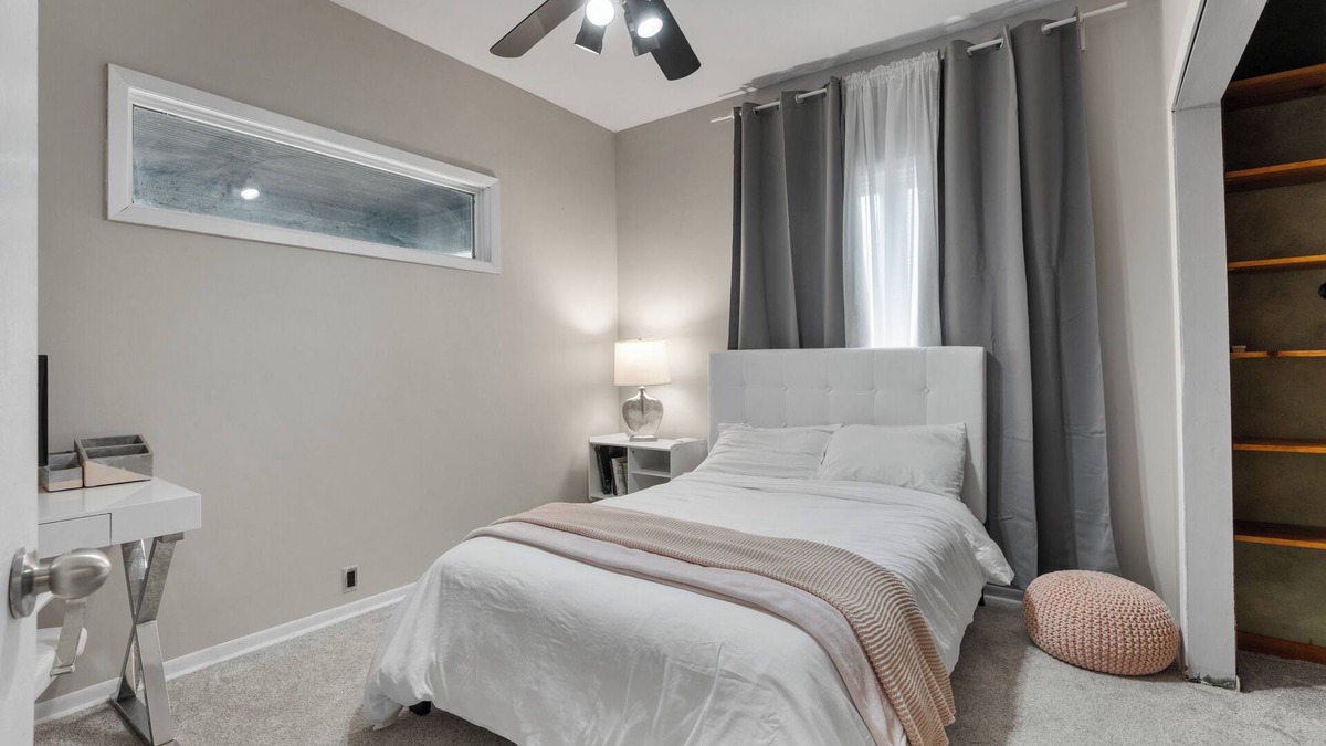 Whittier House | Eat Street Oasis with a luxury patio & fiber internet
