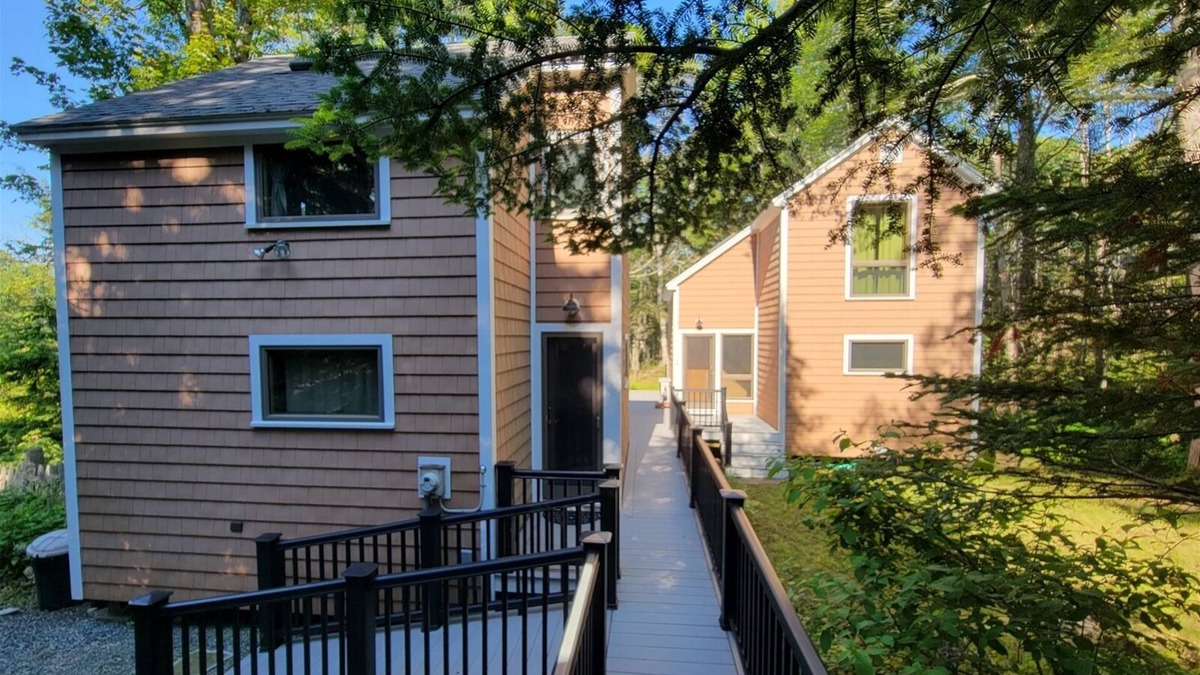 East Boothbay Cabin | Ebb And Flow | 4 Bed, 2 Bath