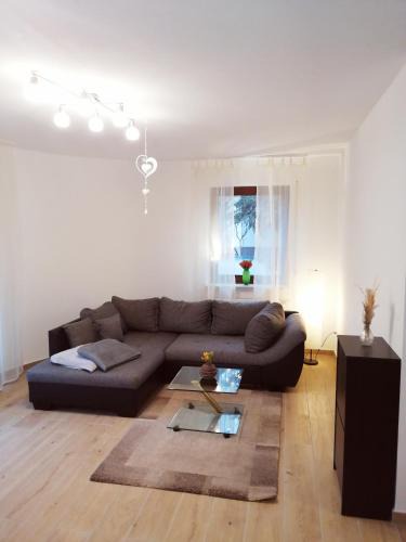 Schoeneck Apartment | Ebenerdige Ferienwohnung mit großer Terrasse in der Nähe des Waldes, zum wohlfühlen