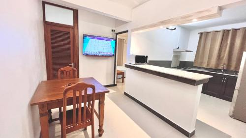 La Gaulette Apartment | Ebony Apartment & Studio