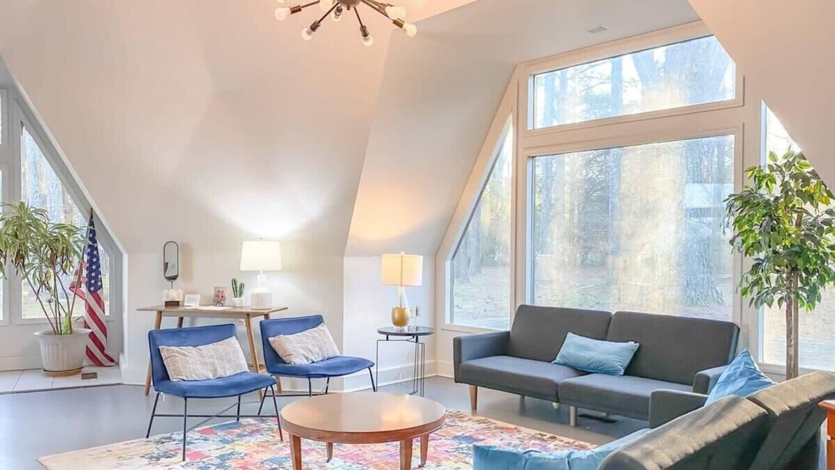Normal House | Eccentric Geodesic Dome-Home Near Downtown Hville