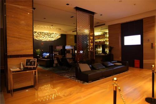 Optics Valley Hotel | Echeng Hotel Wuhan Optics Valley Square Yangjiawan Metro Station