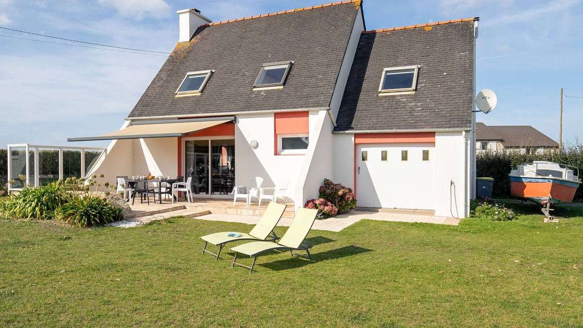 Kerlouan House | Echo de Vagues by Interhome