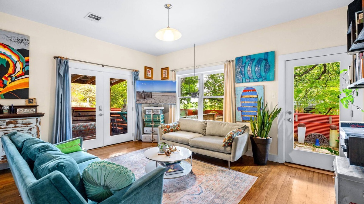 Bouldin House | Eclectic 3 Bedroom | Block from South Congress!