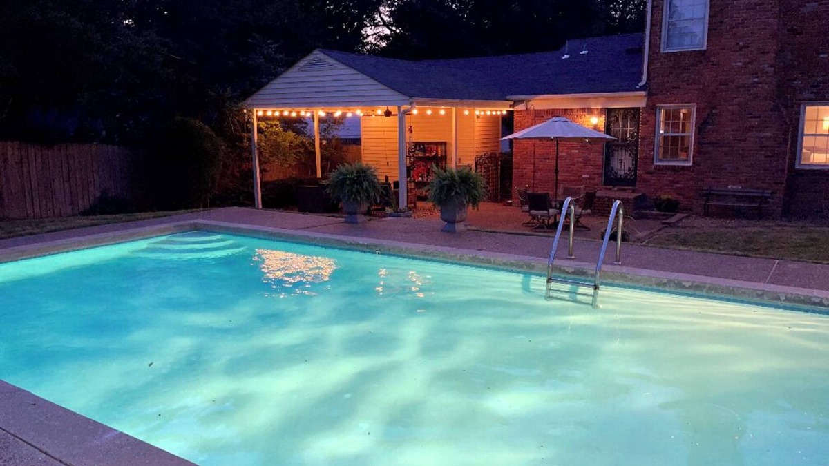 Ellendale House | Eclectic 4 Bedroom Getaway with Private Pool!