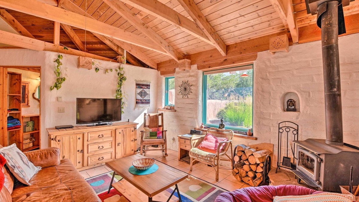 Baca Grande Cottage | Eclectic Adobe Crestone Cottage w/Patio + Yard!