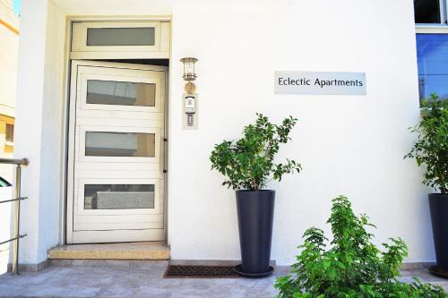 Lykabittos Apartment | Eclectic Business & Leisure