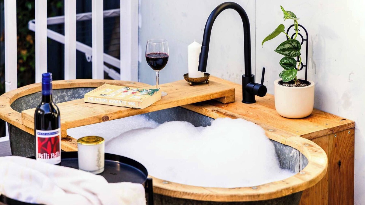 Blairgowrie House | Eclectic Cosy Bathhouse | Couples Retreat in Blair