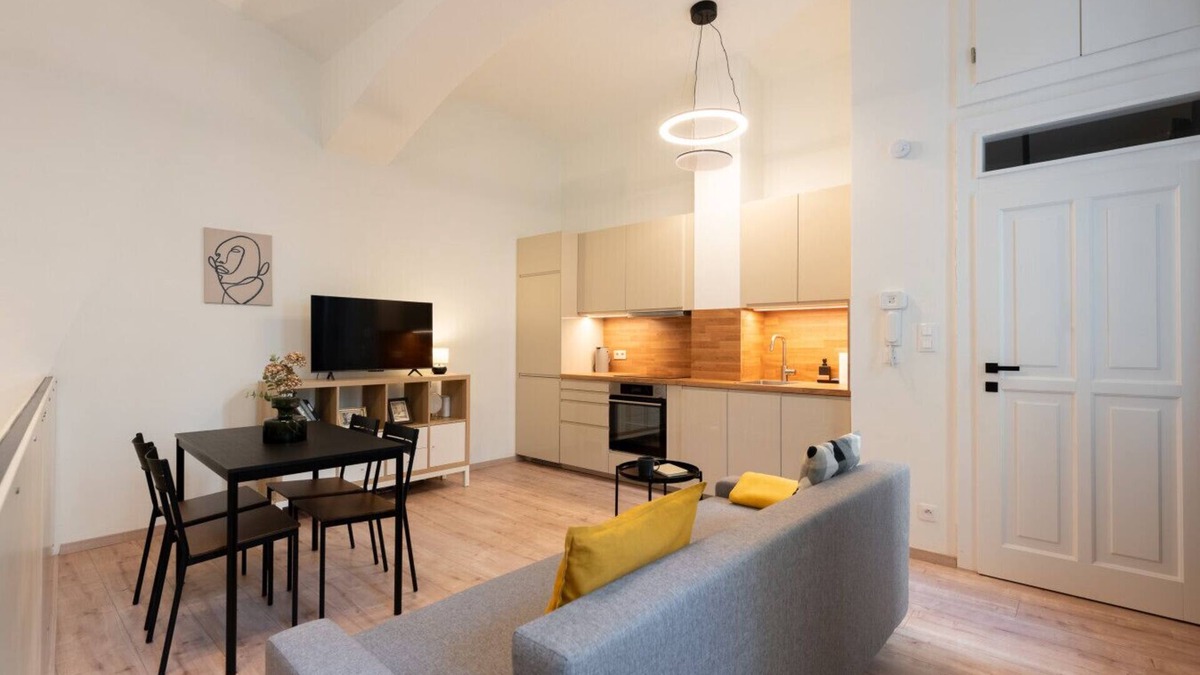 Josefov Apartment | Eclectic design duplex in Prague