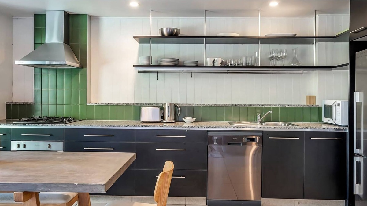 Chippendale Apartment | Eclectic Perfectly Positioned Apartment