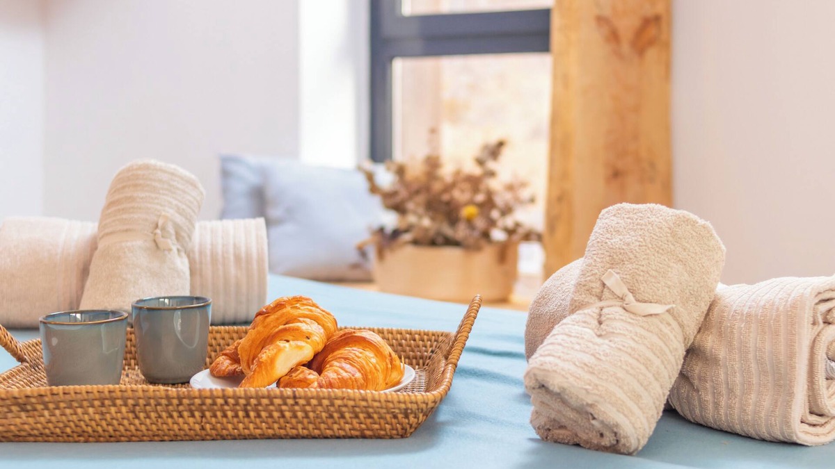 Sant Jordi Desvalls Apartment | Eco-Apartment Costa Brava
