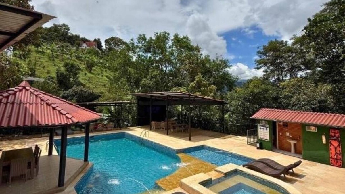 La Vega RV Rental | Eco Boutique-Naranjo