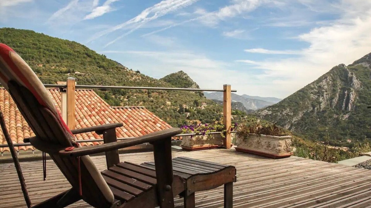 Sospel Ski Chalet | Eco chalet , grande terrasse ,vue imprenable.
