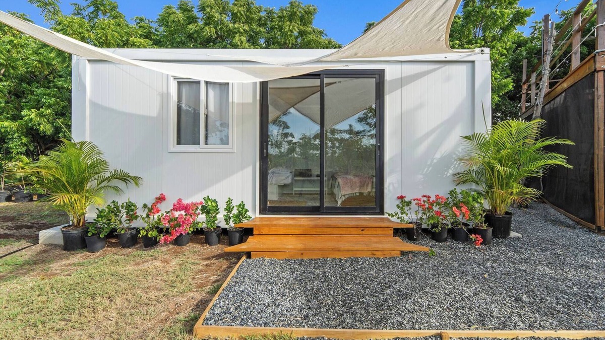 Llanos Costa Cottage | Eco-Friendly Glamping with Private Pool