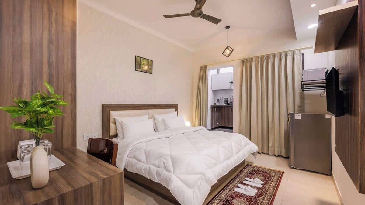 Sector 39 Apartment | Eco-friendly luxury awaits you/Garden