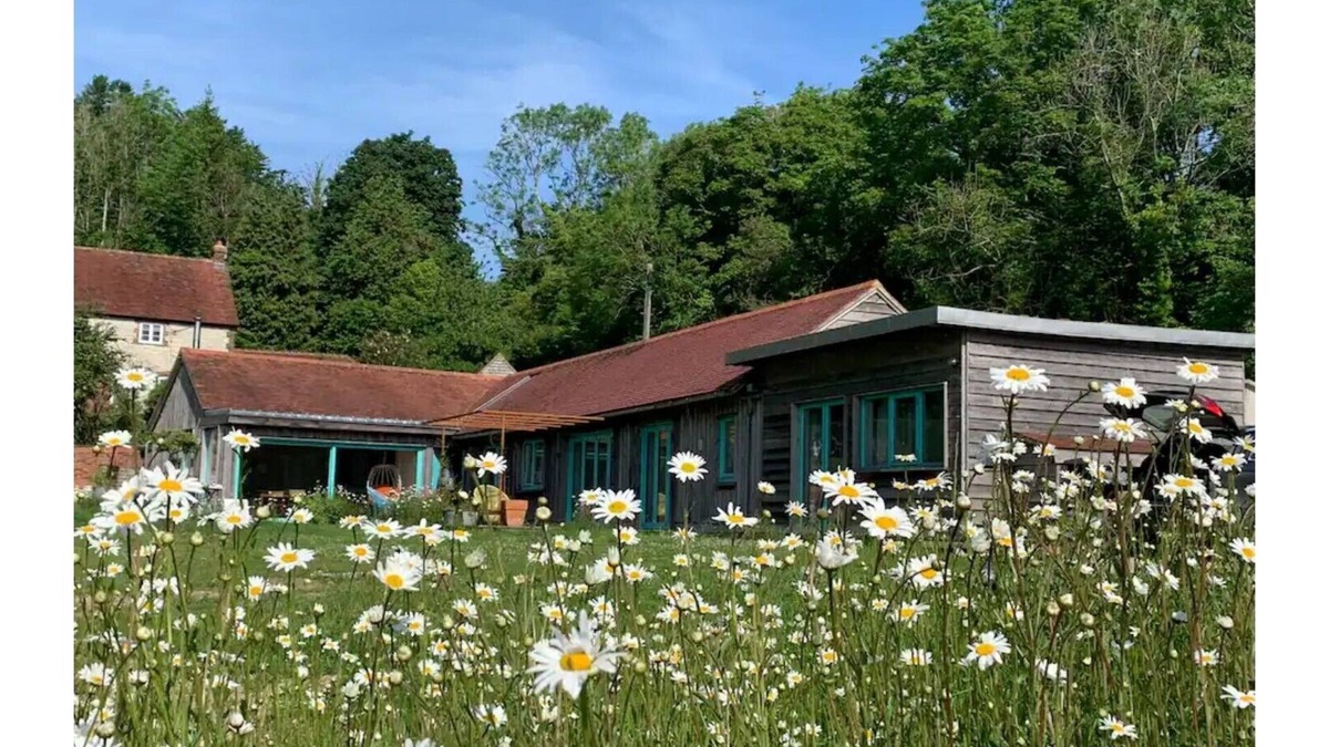 Buriton House | Eco house right on the South Downs Way