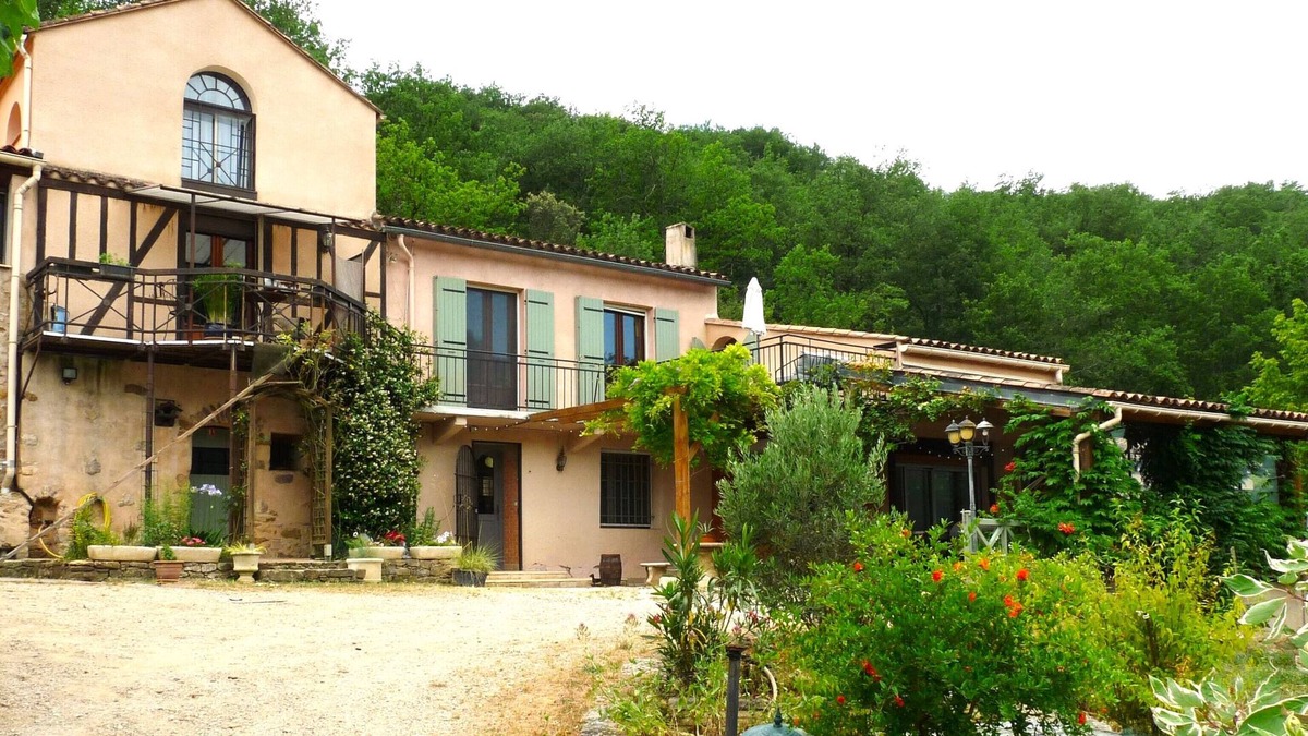Saint-Ferriol Cottage | Ecological and peaceful country gîte in Cathar country, with horse accommodation
