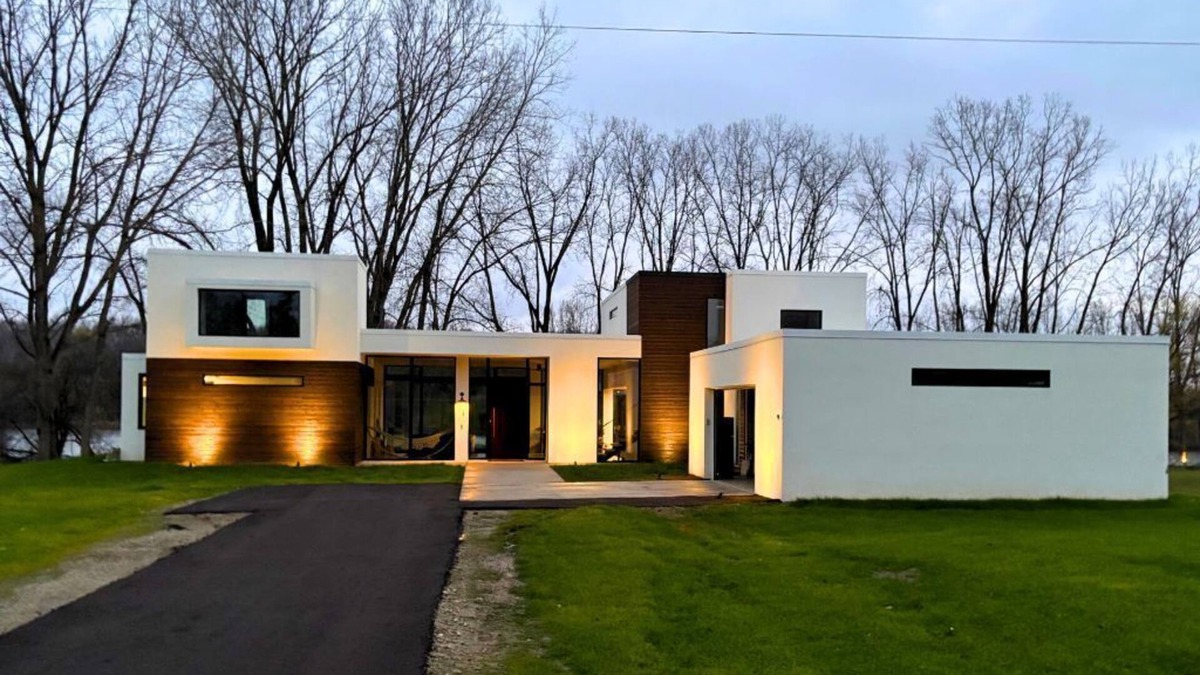 King House | ๐EcoLux Estate w/La Canche Range & Hot Tub: 7 miles to UM